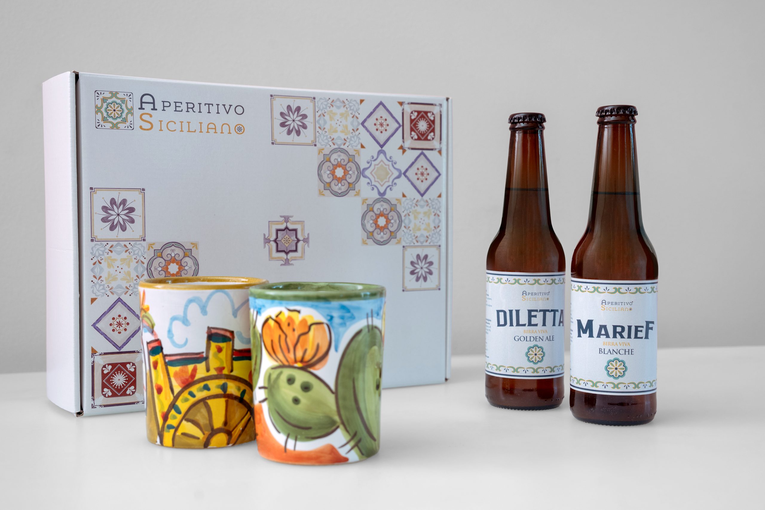 Pasticceria e Prodotti Tipici Artigianali Siciliani 2 box birre con bicchieri